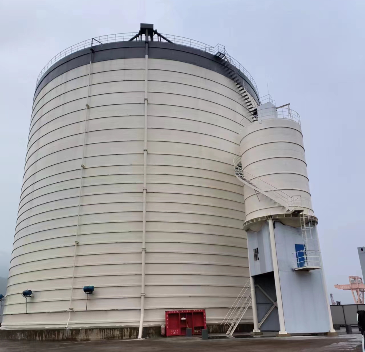 西藏10万吨水泥钢板库